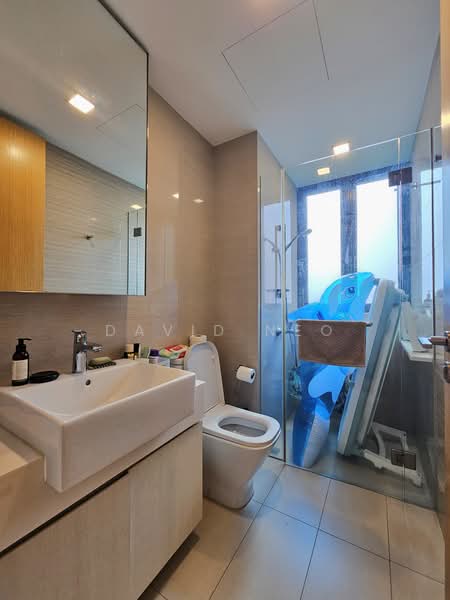 Thomson Three, 21 Bright Hill Drive, 3 Bedrooms, 1,044 sqft, Condominium For Sale, by David Neo, 500181339 - Bathroom - PropertyGuru.com.sg