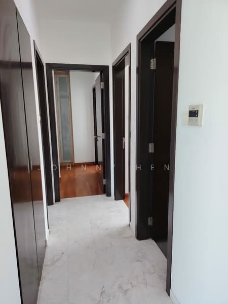 Riviera Residences, 11 Riviera Drive, 3 Bedrooms, 1,281 sqft, Condominium For Sale, by Johnny Heng, 500181341 - Corridor - PropertyGuru.com.sg