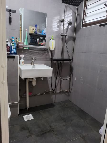 141 Serangoon North Avenue 2, 141 Serangoon North Avenue 2, 3 Bedrooms, 1,216 sqft, HDB Flat For Sale, by Diana Chua, 500181349 - Bathroom - PropertyGuru.com.sg
