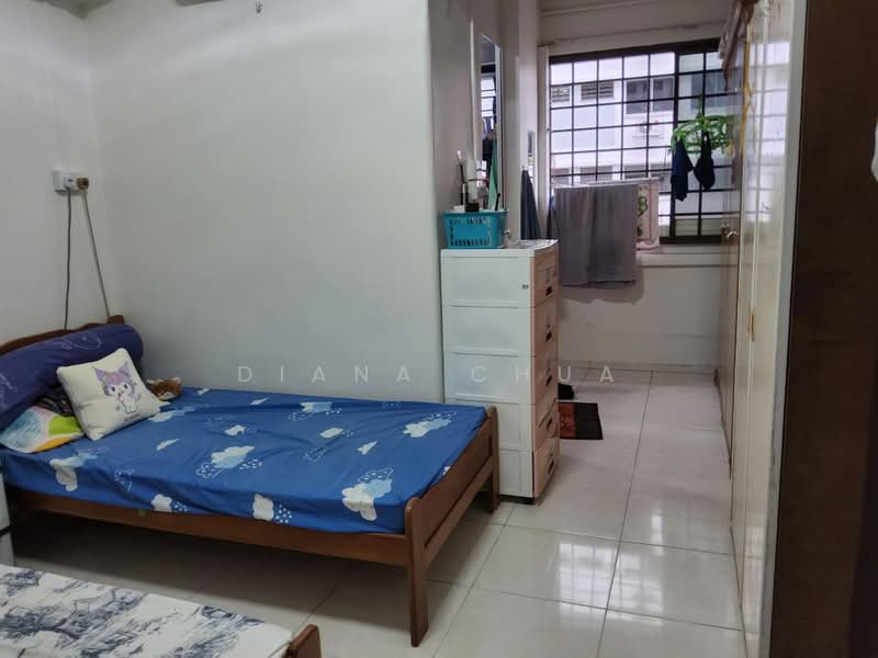 141 Serangoon North Avenue 2, 141 Serangoon North Avenue 2, 3 Bedrooms, 1,216 sqft, HDB Flat For Sale, by Diana Chua, 500181349 - Bedroom - PropertyGuru.com.sg