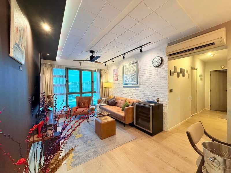 676D Punggol Drive, 676D Punggol Drive, 3 Bedrooms, 1,001 sqft, HDB Flat For Sale, by Jose Loh Zhenhao, 500181351 - Living Room - PropertyGuru.com.sg