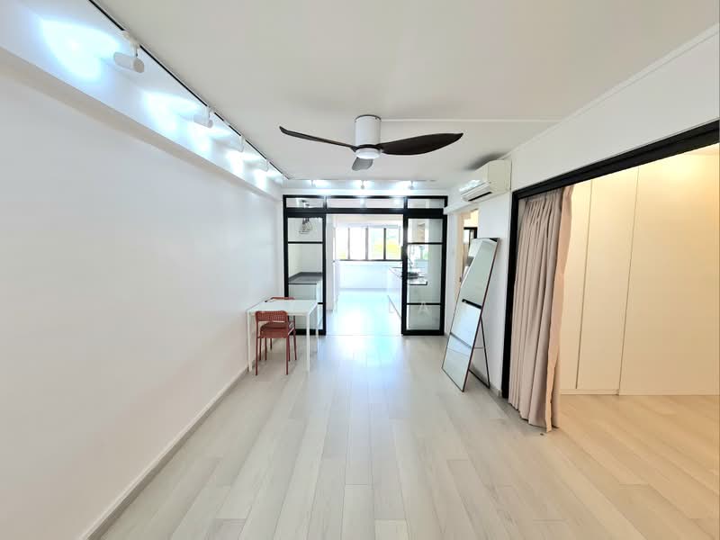 169 Stirling Road, 169 Stirling Road, 2 Bedrooms, 645 sqft, HDB Flat For Sale, by Ivan Lam, 500181353 - Living Room - PropertyGuru.com.sg