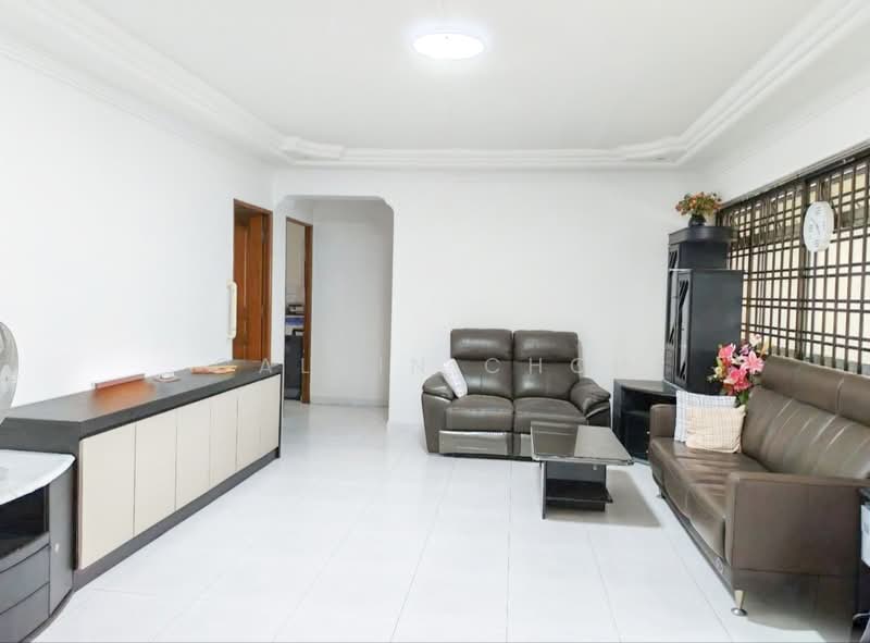880 Woodlands Street 82, 880 Woodlands Street 82, 3 Bedrooms, 1,130 sqft, HDB Flat For Sale, by Calvin Choh, 500181354 - Living Room - PropertyGuru.com.sg