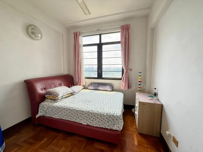 Parc Oasis, 35 Jurong East Avenue 1, 3 Bedrooms, 1,227 sqft, Condominium For Sale, by Nathaniel Goh, 500181364 - Bedroom - PropertyGuru.com.sg