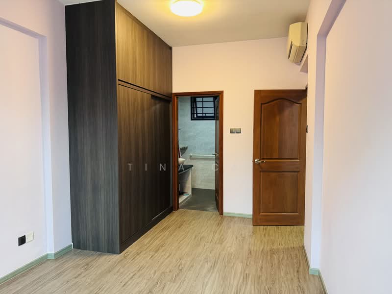 Kellett Court, 21 Shelford Road, 3 Bedrooms, 1,044 sqft, Condominium For Sale, by Tina Cai, 500181365 - Master room - PropertyGuru.com.sg
