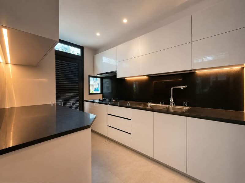 Belgravia Ace, 379 Belgravia Drive, 5 Bedrooms, 4,058 sqft, Cluster House For Rent, by Victoria Chan, 500181380 - Kitchen - PropertyGuru.com.sg