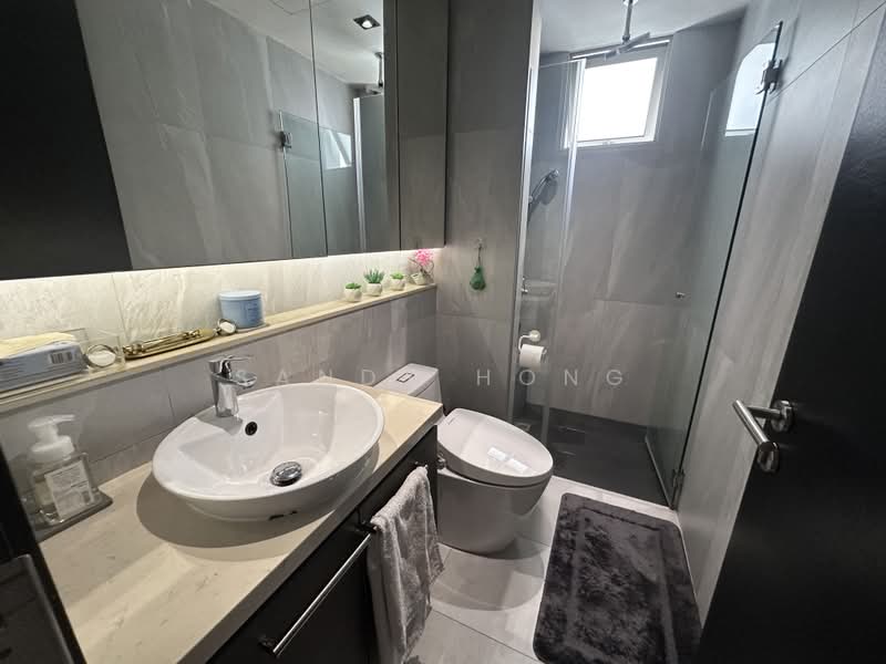 The Centris, 65 Jurong West Central 3, 4 Bedrooms, 1,507 sqft, Apartment For Rent, by Sandy Hong, 500181382 - Bathroom - PropertyGuru.com.sg