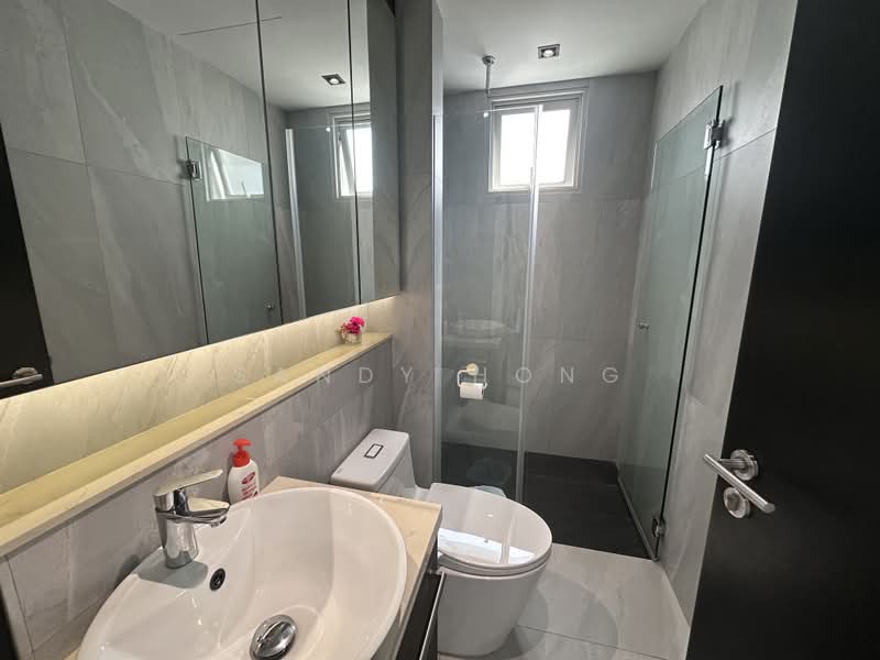 The Centris, 65 Jurong West Central 3, 4 Bedrooms, 1,507 sqft, Apartment For Rent, by Sandy Hong, 500181382 - Bathroom - PropertyGuru.com.sg