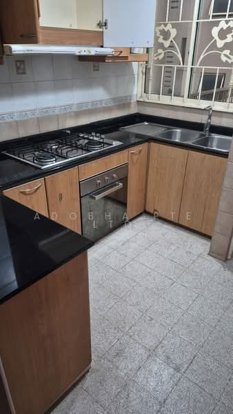 Yishun Emerald, 20 Canberra Drive, Room Rental, 120 sqft, Condominium For Rent, by Rahul, 500181386 - Kitchen - PropertyGuru.com.sg