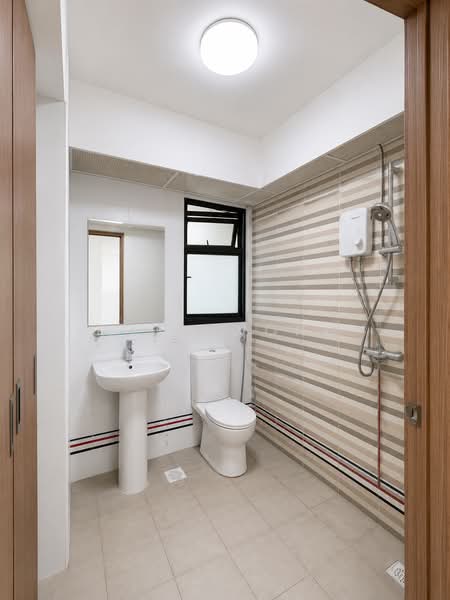 419C Northshore Drive, 419C Northshore Drive, 1 Bedroom, 409 sqft, HDB Flat For Sale, by Alex Wong, 500181387 - Bathroom - PropertyGuru.com.sg