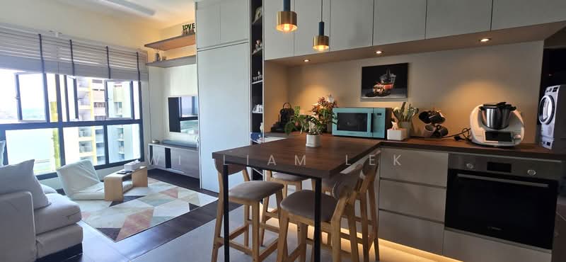 419A Northshore Drive, 419A Northshore Drive, 2 Bedrooms, 1,012 sqft, HDB Flat For Sale, by William Lek Propnex, 500181389 - Living Room - PropertyGuru.com.sg