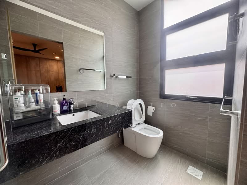 Kingsville, King's Road, 5 Bedrooms, 2,800 sqft, Semi-Detached House For Sale, by William Teo, 500181391 - Bathroom - PropertyGuru.com.sg