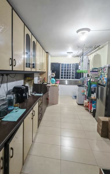 280 Bukit Batok East Avenue 3, 280 Bukit Batok East Avenue 3, 2 Bedrooms, 689 sqft, HDB Flat For Sale, by Iris Lim, 500181394 - Kitchen - PropertyGuru.com.sg