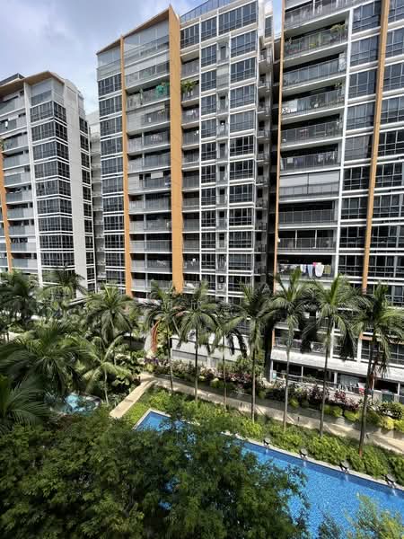 Coco Palms, 21 Pasir Ris Grove, 3 Bedrooms, 904 sqft, Condominium For Sale, by Ashlyn Aw 胡欣慧, 500181399 - Exterior - PropertyGuru.com.sg