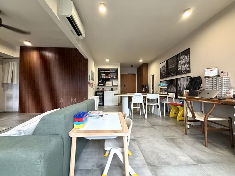 471A Fernvale Street, 471A Fernvale Street, 2 Bedrooms, 1,001 sqft, HDB Flat For Sale, by Amelia Chia, 500181405 - Living Room - PropertyGuru.com.sg