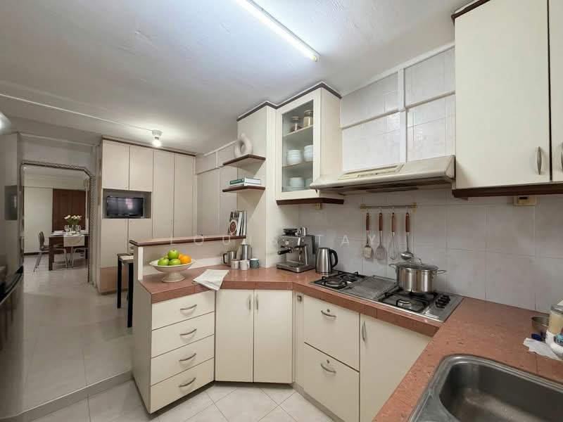 640 Ang Mo Kio Avenue 6, 640 Ang Mo Kio Avenue 6, 3 Bedrooms, 980 sqft, HDB Flat For Sale, by Louis Tay, 500181412 - Kitchen - PropertyGuru.com.sg