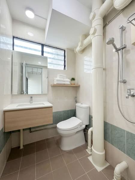 640 Ang Mo Kio Avenue 6, 640 Ang Mo Kio Avenue 6, 3 Bedrooms, 980 sqft, HDB Flat For Sale, by Louis Tay, 500181412 - Common Bathroom - PropertyGuru.com.sg