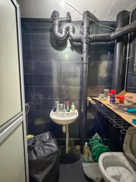 352B Canberra Road, 352B Canberra Road, 3 Bedrooms, 1,001 sqft, HDB Flat For Sale, by Joseph Ng 黄德顺, 500181422 - Bathroom - PropertyGuru.com.sg