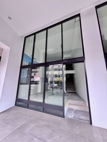 109 Rangoon road, Rangoon road, 1,141 sqft, Shop / Shophouse For Rent, by Florence Wong, 500181423 - Entrance - CommercialGuru.com.sg