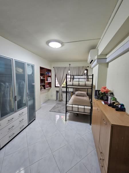 847 Jurong West Street 81, 847 Jurong West Street 81, Room Rental, 120 sqft, HDB Flat For Rent, by Zheng Ronghua 郑荣华, 500181428 - Bedroom - PropertyGuru.com.sg