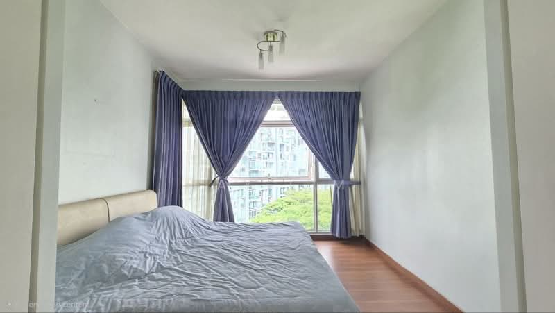 Monterey Park Condominium, 29 West Coast Rise, 2 Bedrooms, 1,023 sqft, Condominium For Rent, by Fay Lim, 500181430 - Master Bedroom - PropertyGuru.com.sg