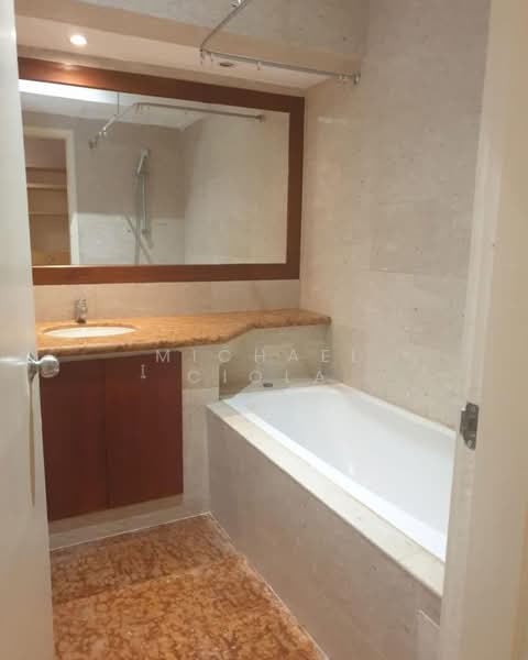 Villa Delle Rose, Taman Nakhoda, 3 Bedrooms, 2,788 sqft, Condominium For Rent, by Michael Ciola, 500181439 - Bathroom - PropertyGuru.com.sg