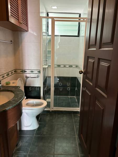 707 Yishun Avenue 5, 707 Yishun Avenue 5, Room Rental, 350 sqft, HDB Flat For Rent, by Indu Shamugam, 500181440 - Bathroom - PropertyGuru.com.sg