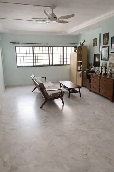 910 Tampines Street 91, 910 Tampines Street 91, 3 Bedrooms, 1,119 sqft, HDB Flat For Sale, by Kim Wah Ng, 500181443 - Living Room - PropertyGuru.com.sg