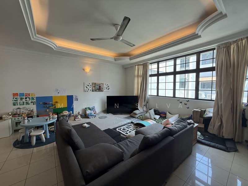 Onan Court, 291A Onan Road, 3 Bedrooms, 1,779 sqft, Walk-up Apartment For Sale, by Martin Silva, 500181446 - Living Room - PropertyGuru.com.sg