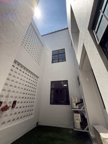 Onan Court, 291A Onan Road, 3 Bedrooms, 1,779 sqft, Walk-up Apartment For Sale, by Martin Silva, 500181446 - Exterior - PropertyGuru.com.sg
