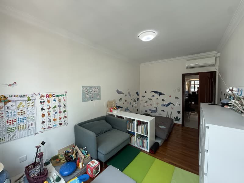 Onan Court, 291A Onan Road, 3 Bedrooms, 1,779 sqft, Walk-up Apartment For Sale, by Martin Silva, 500181446 - Bedroom - PropertyGuru.com.sg