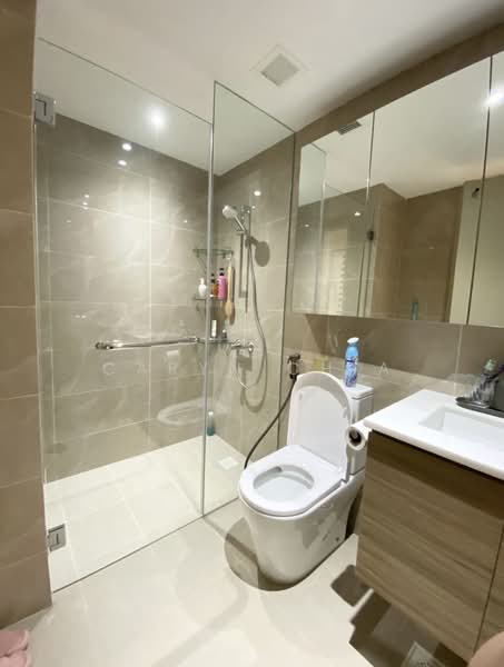 Treasure at Tampines, 11 Tampines Lane, Pasir Ris / Tampines, 2 Bedrooms, 581 sqft, Condominium For Sale, by Caryn Chia, 500181465 - Bathroom - PropertyGuru.com.sg