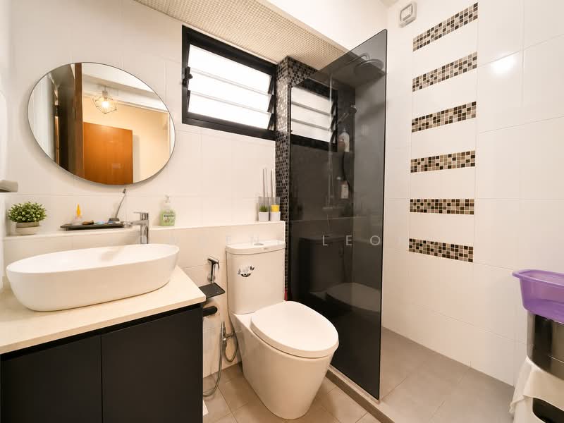 547A Segar Road, 547A Segar Road, 3 Bedrooms, 990 sqft, HDB Flat For Sale, by Howgene Leong, 500181470 - Bathroom - PropertyGuru.com.sg