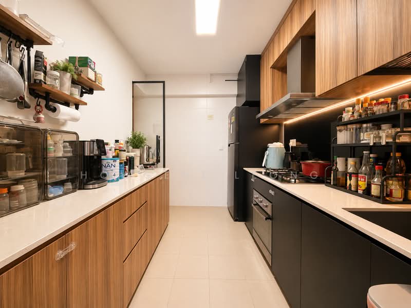 547A Segar Road, 547A Segar Road, 3 Bedrooms, 990 sqft, HDB Flat For Sale, by Howgene Leong, 500181470 - Kitchen - PropertyGuru.com.sg