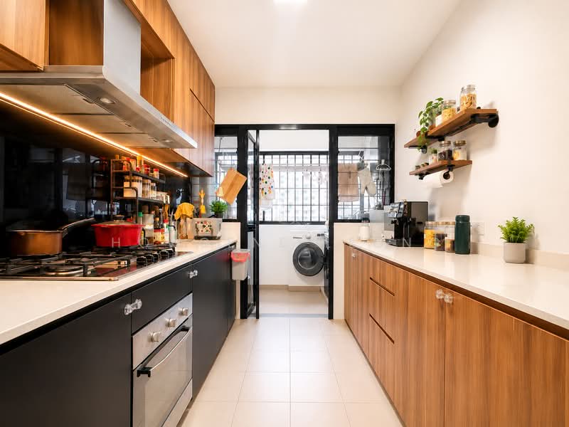 547A Segar Road, 547A Segar Road, 3 Bedrooms, 990 sqft, HDB Flat For Sale, by Howgene Leong, 500181470 - Kitchen - PropertyGuru.com.sg