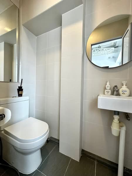 156 Tampines Street 12, 156 Tampines Street 12, 3 Bedrooms, 1,614 sqft, HDB Flat For Sale, by Sarah Lim, 500181476 - Bathroom - PropertyGuru.com.sg
