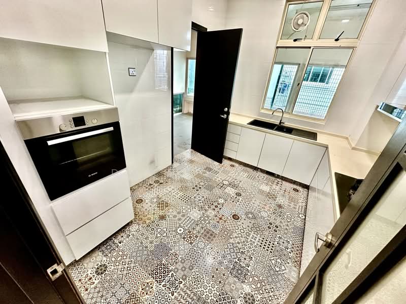 King's Drive, King's Drive, 5 Bedrooms, 4,000 sqft, Semi-Detached House For Rent, by Darryl Tan, 500181481 - 1st Storey - Kitchen - PropertyGuru.com.sg