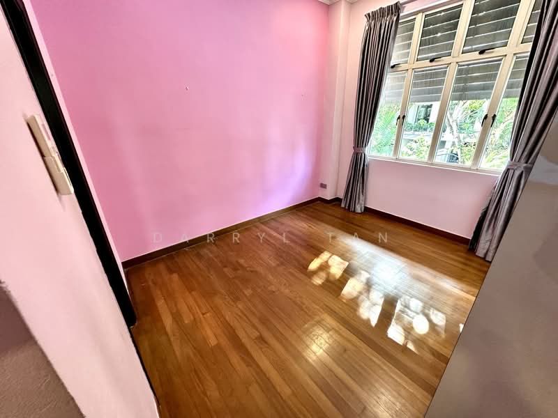 King's Drive, King's Drive, 5 Bedrooms, 4,000 sqft, Semi-Detached House For Rent, by Darryl Tan, 500181481 - 2nd Storey - JackNJill Bedroom 1 - PropertyGuru.com.sg
