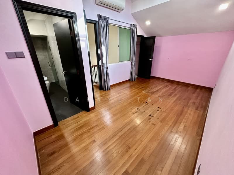 King's Drive, King's Drive, 5 Bedrooms, 4,000 sqft, Semi-Detached House For Rent, by Darryl Tan, 500181481 - 3rd Storey - Bedroom - PropertyGuru.com.sg