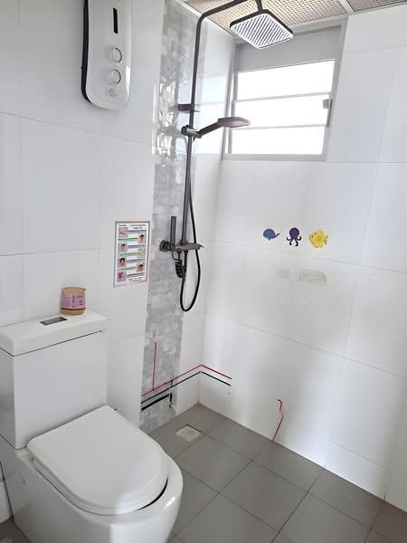 366A Sembawang Crescent, 366A Sembawang Crescent, 2 Bedrooms, 732 sqft, HDB Flat For Sale, by Akif Hamid, 500181499 - Bathroom - PropertyGuru.com.sg