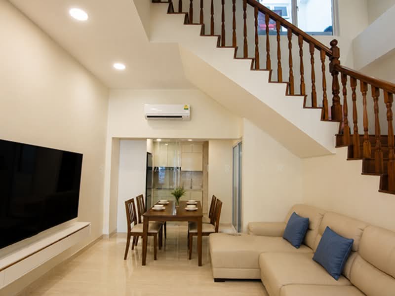 Geylang 3+2 Co-live/ Family With 1 Parking, Geyland Road, 3 Bedrooms, 2,800 sqft, Conservation House For Rent, by Susan Prior, 500181504 - Living Room - PropertyGuru.com.sg