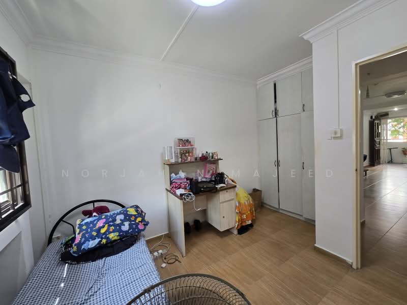 186D Rivervale Drive, 186D Rivervale Drive, 3 Bedrooms, 1,184 sqft, HDB Flat For Sale, by Norjahan Majeed, 500181513 - Bedroom - PropertyGuru.com.sg