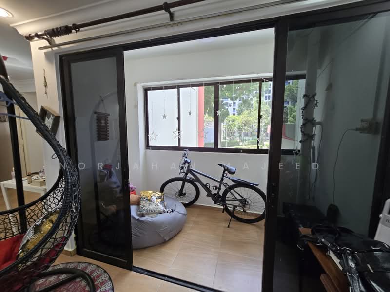 186D Rivervale Drive, 186D Rivervale Drive, 3 Bedrooms, 1,184 sqft, HDB Flat For Sale, by Norjahan Majeed, 500181513 - Balcony - PropertyGuru.com.sg