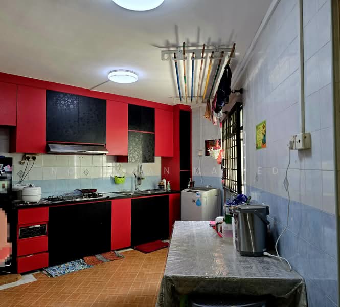 186D Rivervale Drive, 186D Rivervale Drive, 3 Bedrooms, 1,184 sqft, HDB Flat For Sale, by Norjahan Majeed, 500181513 - Kitchen - PropertyGuru.com.sg
