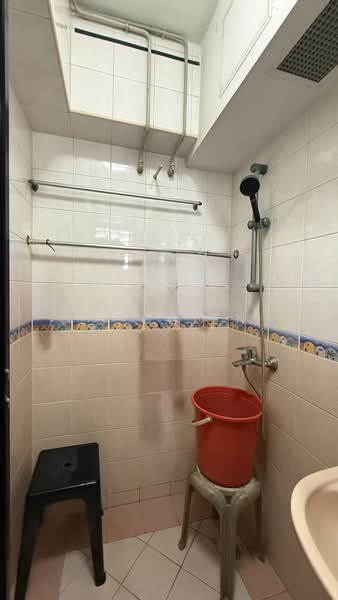 15 Farrer Park Road, 15 Farrer Park Road, Room Rental, 129 sqft, HDB Flat For Rent, by Li Chien, 500181519 - Bathroom - PropertyGuru.com.sg