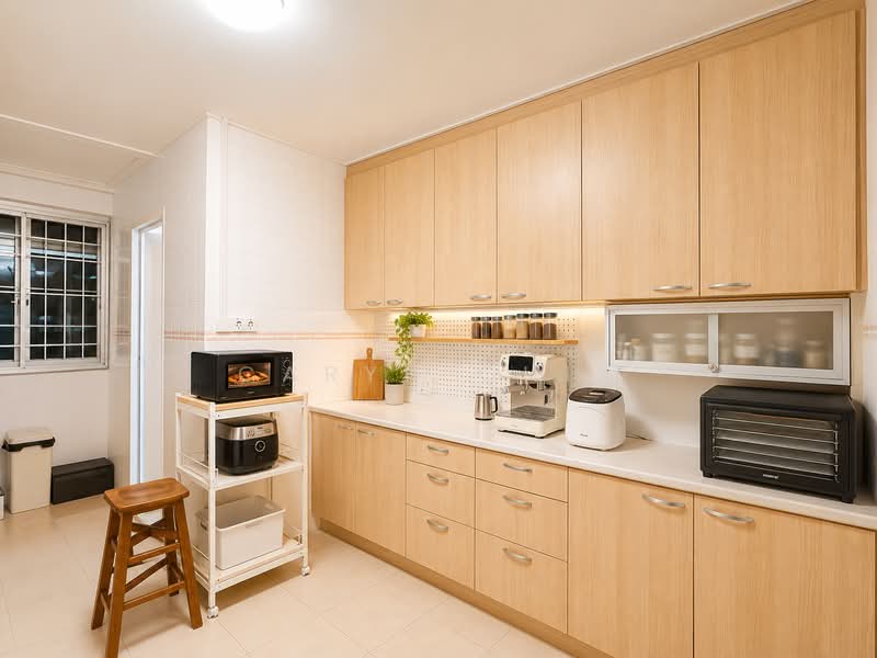 870 Tampines Street 83, 870 Tampines Street 83, 3 Bedrooms, 1,119 sqft, HDB Flat For Sale, by Caryn Chia, 500181524 - Kitchen - PropertyGuru.com.sg