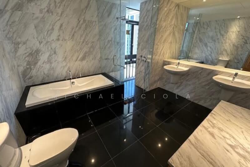 The Colonnade, 82 Grange Road, 3 Bedrooms, 3,617 sqft, Condominium For Rent, by Michael Ciola, 500181531 - Bathroom - PropertyGuru.com.sg