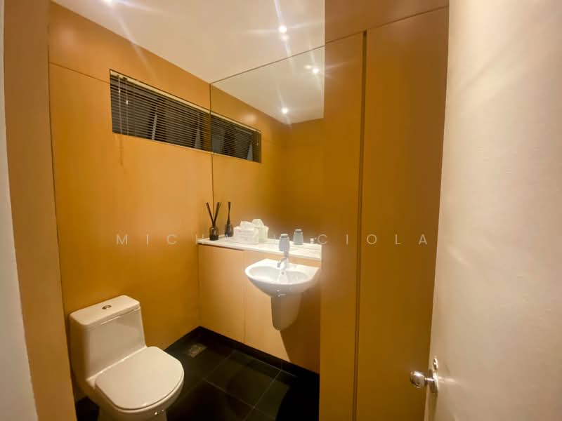 The Colonnade, 82 Grange Road, 3 Bedrooms, 3,617 sqft, Condominium For Rent, by Michael Ciola, 500181531 - Bathroom - PropertyGuru.com.sg