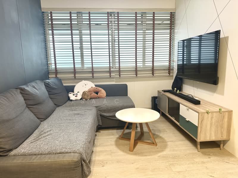 165 Hougang Avenue 1, 165 Hougang Avenue 1, 3 Bedrooms, 990 sqft, HDB Flat For Sale, by Isaac Lee, 500181540 - Living Room - PropertyGuru.com.sg