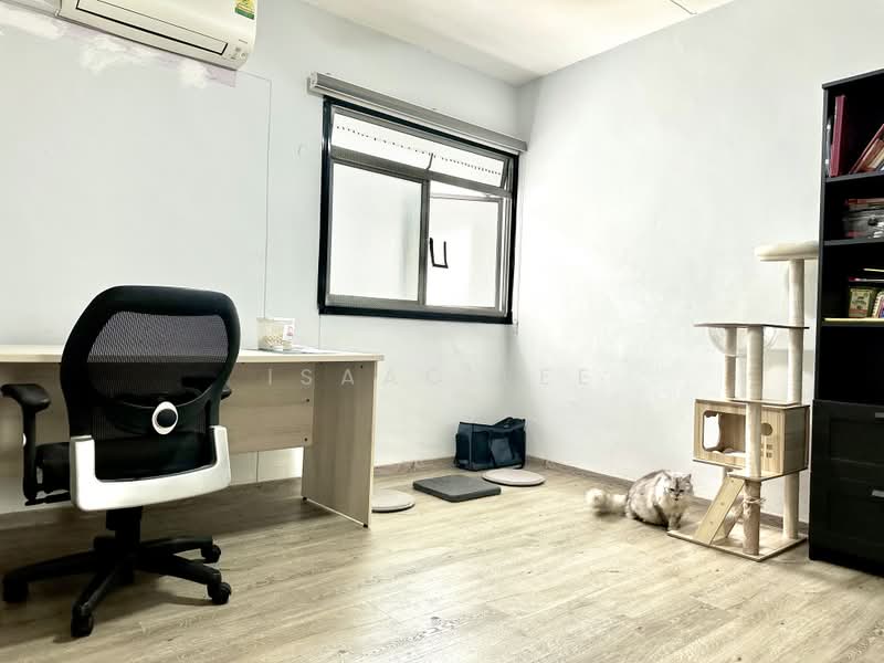 165 Hougang Avenue 1, 165 Hougang Avenue 1, 3 Bedrooms, 990 sqft, HDB Flat For Sale, by Isaac Lee, 500181540 - Bedroom - PropertyGuru.com.sg